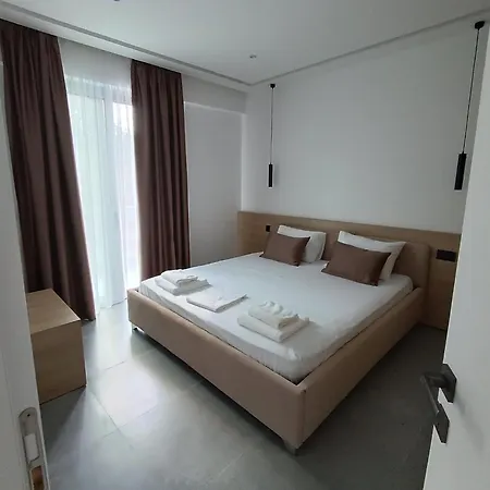 Sun George Bed & Breakfast Himare