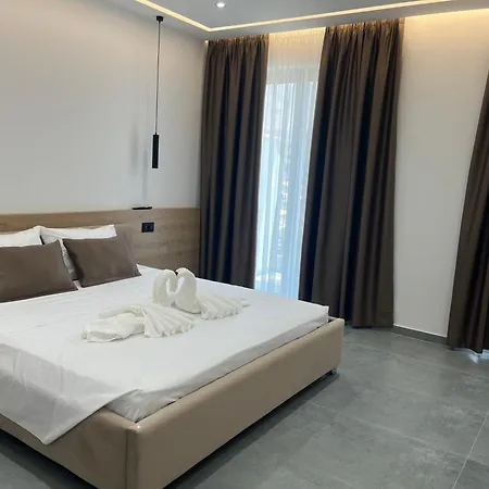 Sun George Bed & Breakfast Himare