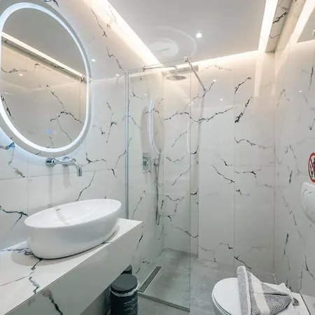 Sun George Bed & Breakfast 3*